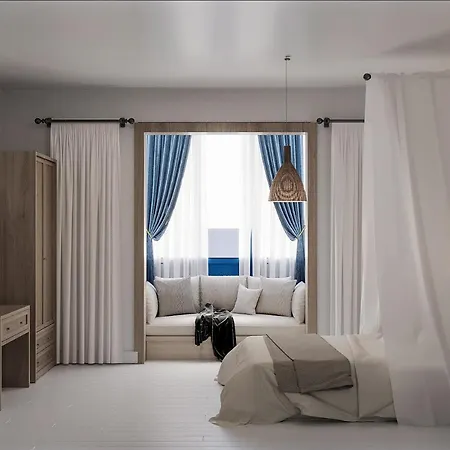 מלון Leo Serenes 3*