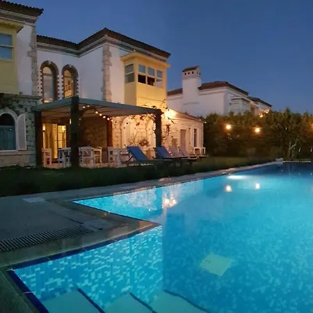 Leo Serenes מלון 3*